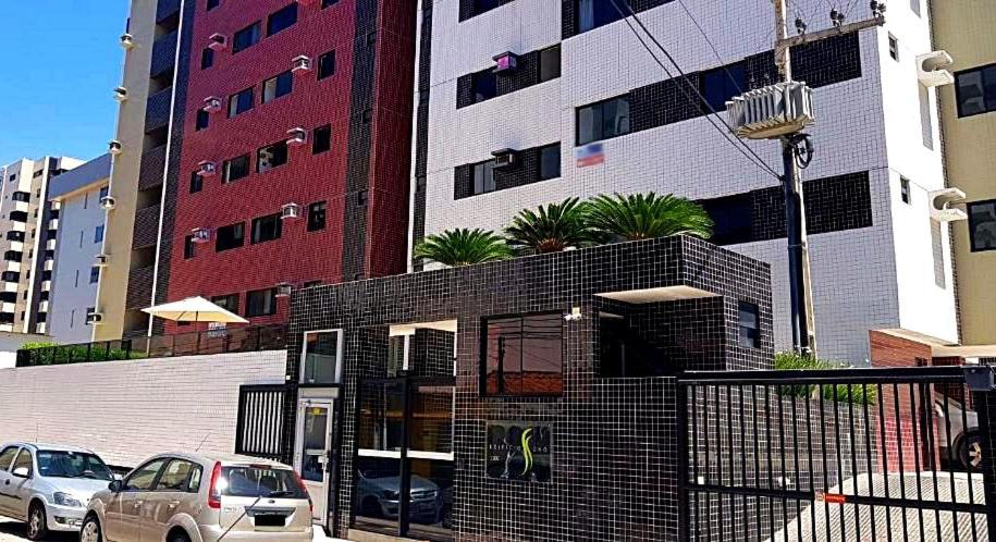 02 Quartos, A 200 Metros Da De Pajucara Maceio (Alagoas)